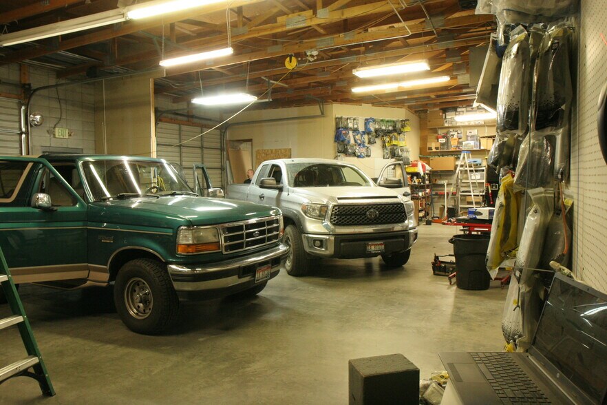 More Photos Of 4684-4688 W Chinden Blvd, Boise Freestanding For Lease
