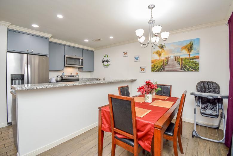 More Photos Of 25 Parker Rd, Houston Apartments For Sale