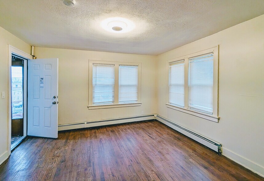 More Photos Of 514 Davis Ave, Endicott Apartments For Sale