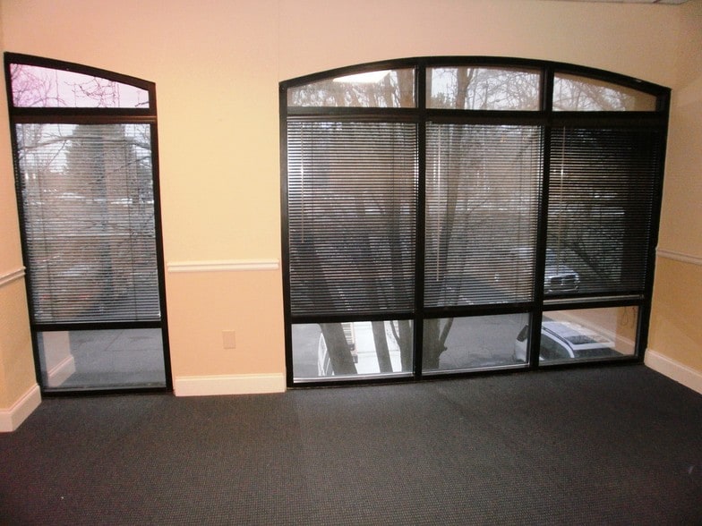 More Photos Of 1950 N Park Pl, Atlanta Office For Sale