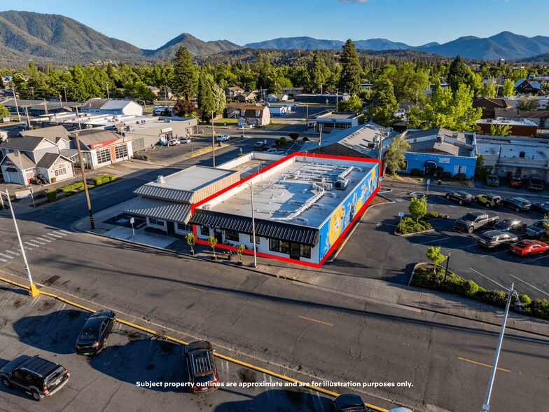 More Photos Of 239 SE G St, Grants Pass General Retail For Sale