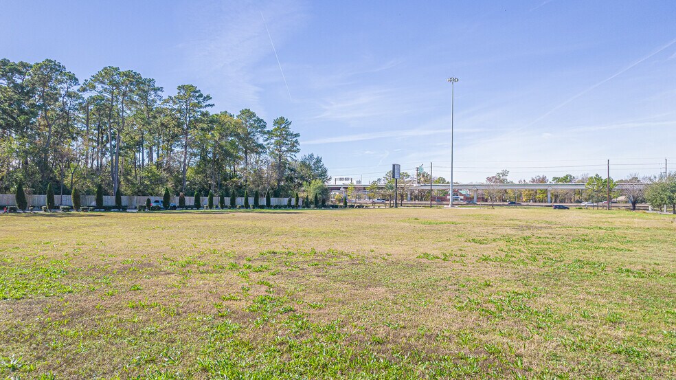 More Photos Of 14380 North Fwy, Houston Land For Sale