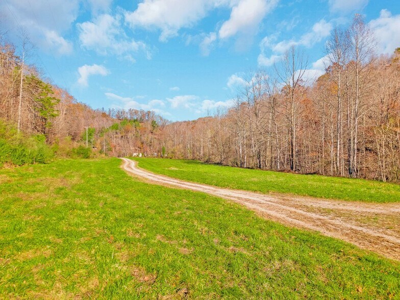 More Photos Of 1960 US Highway-23, Wittensville Land For Sale