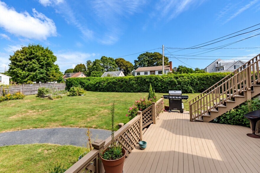 More Photos Of 80 Briarwood Ave, Middletown Apartments For Sale