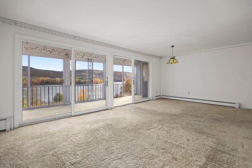 More Photos Of 165 Queechy Lake Dr, Canaan Hotel For Sale