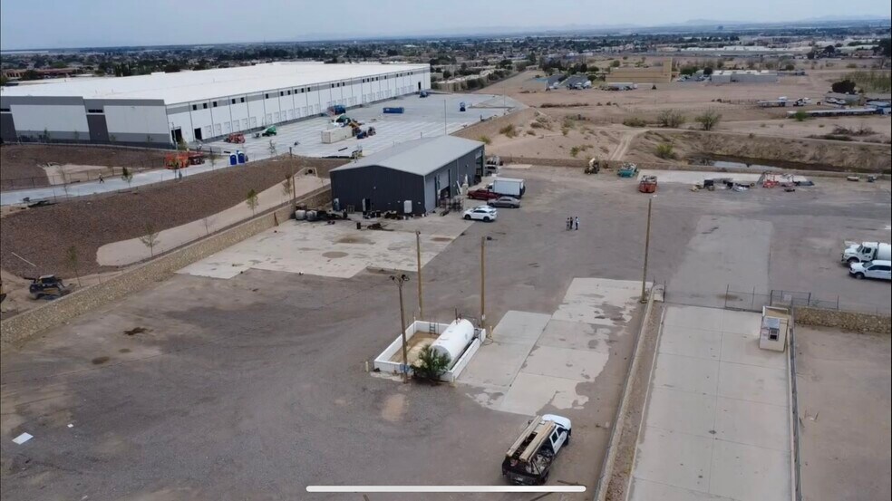 More Photos Of 8000 Escobar Dr, El Paso Land For Lease