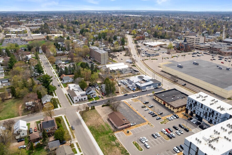 More Photos Of 1008 Union St, Stevens Point Flex For Sale