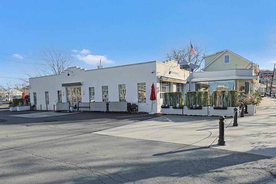 More Photos Of 505 Piermont Ave, Piermont Restaurant For Sale