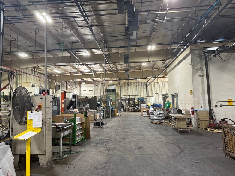 More Photos Of 1345 Henry St, Huntington Manufacturing For Sale