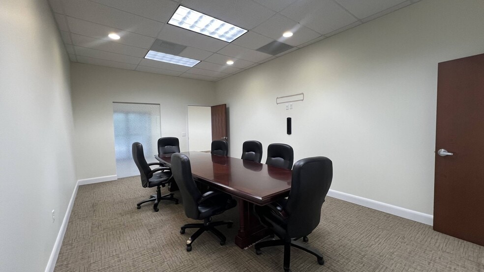 More Photos Of 8258 118th Ave N, Largo Medical For Sale