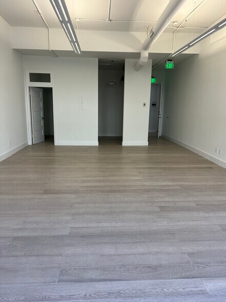More Photos Of 218-230 Clematis St, West Palm Beach Storefront Retail Office For Lease