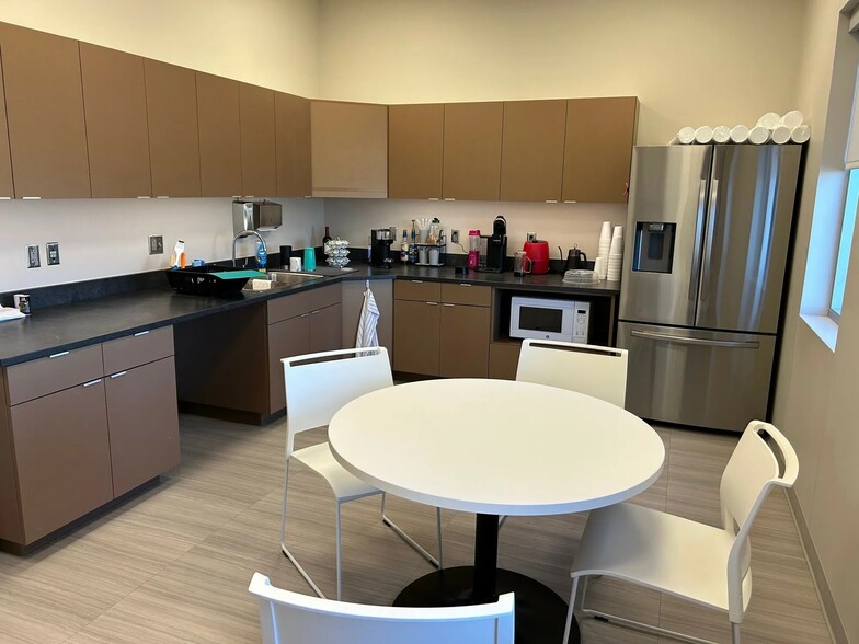 More Photos Of 8516 S Portland Ave, Oklahoma City Medical For Lease