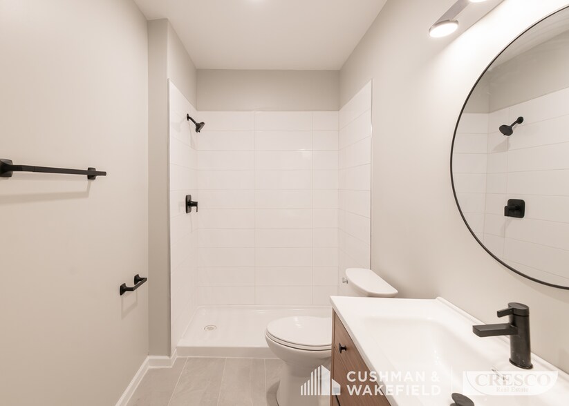 More Photos Of 1020 Kenilworth Ave, Cleveland Apartments For Sale