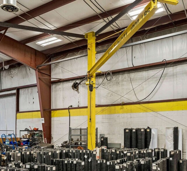 More Photos Of 51 Covington St, Hamilton Warehouse For Sale