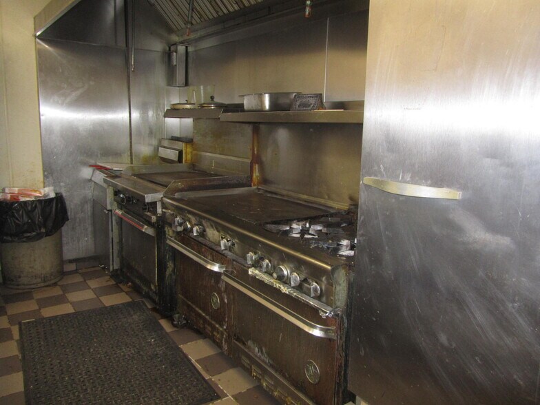 More Photos Of 4425 Highway 55, Medina Restaurant For Sale