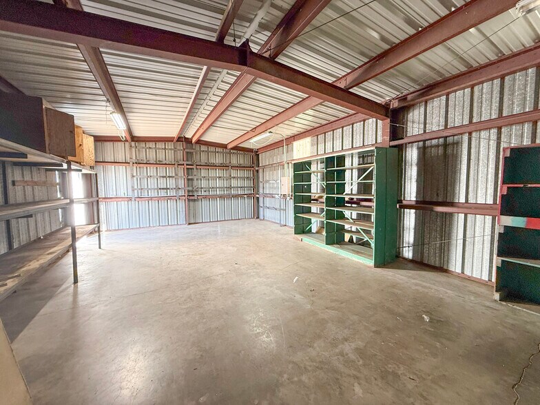 More Photos Of 11730 Highway 152, Pampa Warehouse For Sale