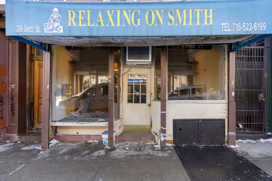 More Photos Of 289 Smith St, Brooklyn Storefront Retail Residential For Lease