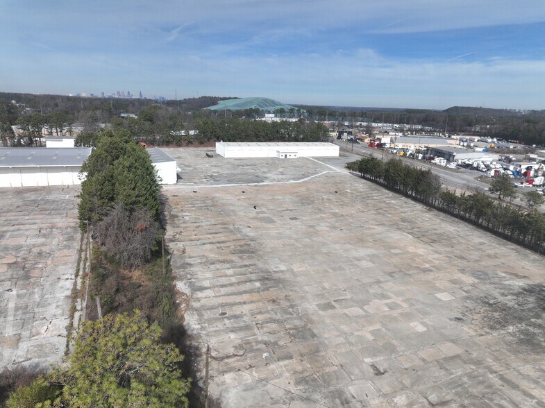 More Photos Of 4390 Old McDonough Rd, Conley Unknown For Lease