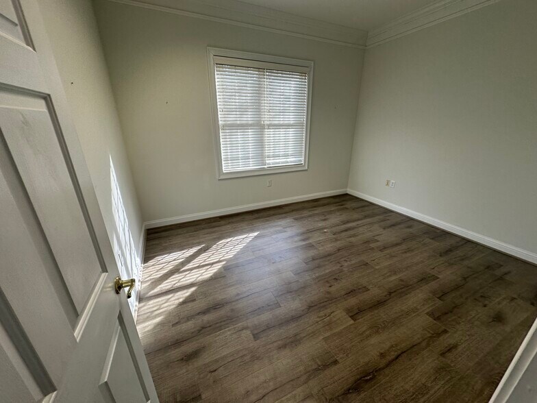 More Photos Of 10405 Old Alabama Connector Rd, Alpharetta Medical For Lease