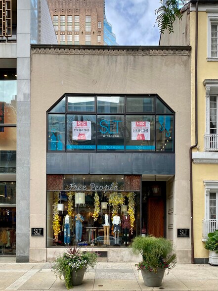 More Photos Of 1625 Walnut St, Philadelphia Storefront For Lease