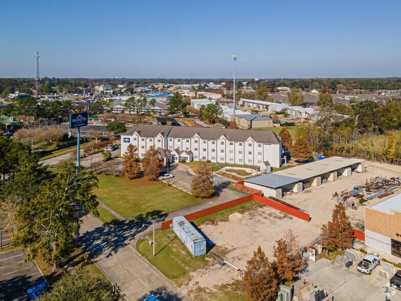 More Photos Of 10311 Plaza Americana Dr, Baton Rouge Hotel For Sale