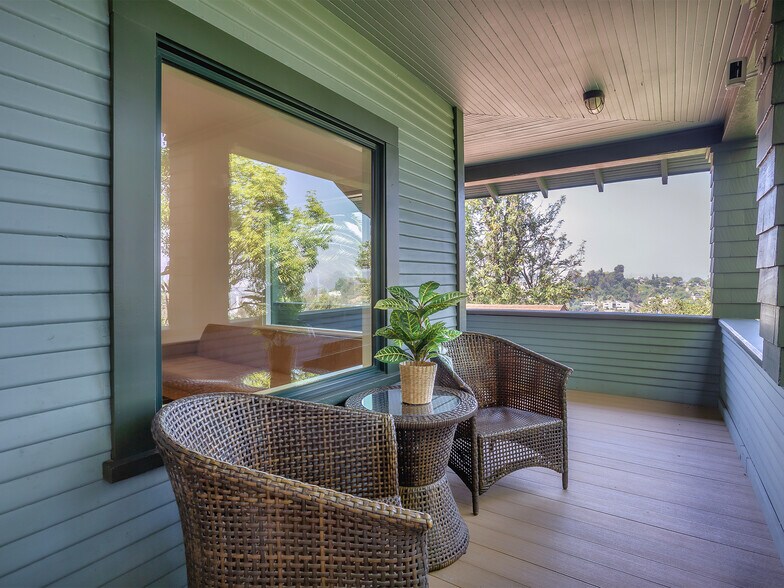 More Photos Of 1825 Altivo Way, Los Angeles Multifamily For Sale