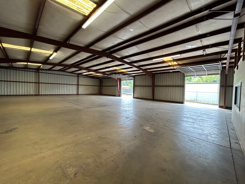 More Photos Of 507 Dynamic Dr, Garner Warehouse For Sale