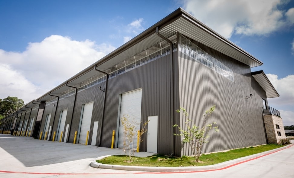 More Photos Of 1310 Rayford Park Rd, Spring Flex For Lease