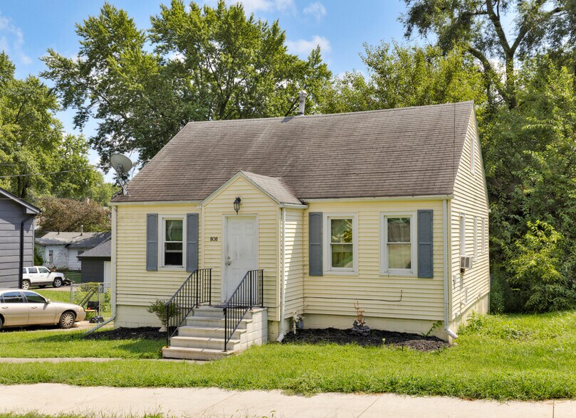 More Photos Of , Des Moines Multifamily For Sale
