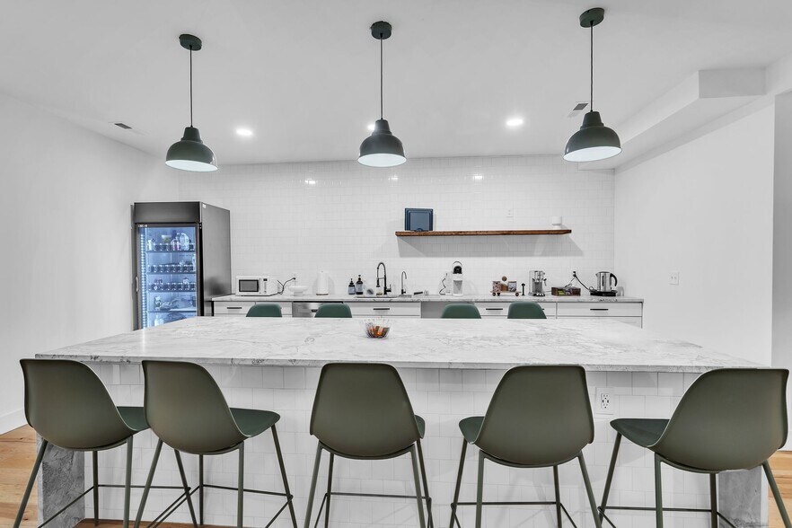 More Photos Of 915 Bridge St, Winston-Salem Office For Lease