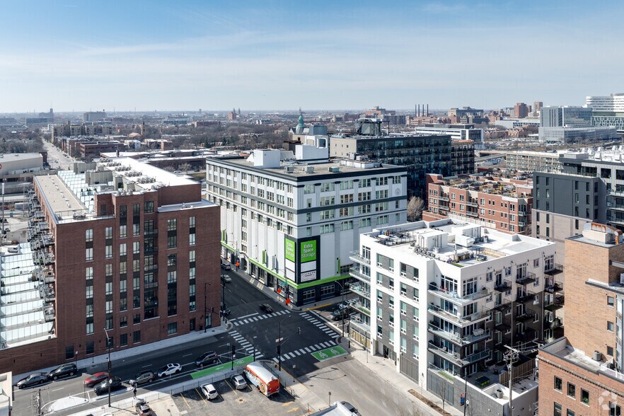 More Photos Of 310 S Racine Ave, Chicago Office For Lease