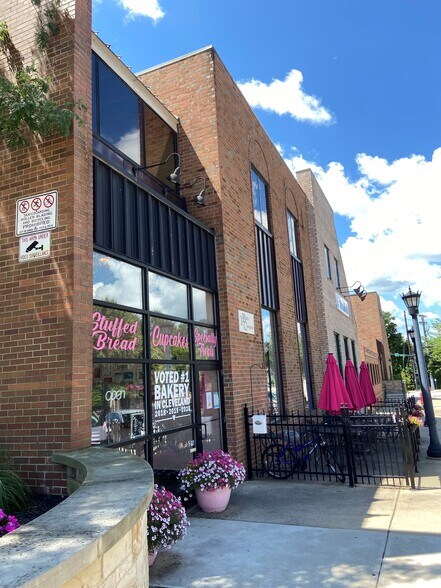 More Photos Of 1 Berea Commons, Berea Office For Lease