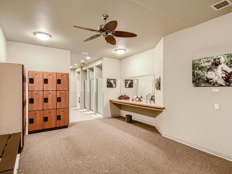 More Photos Of 9970 SW Beaverton Hillsdale Hwy, Beaverton Veterinarian Kennel For Sale