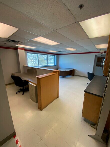 More Photos Of 4700 N Bryant Ave, Oklahoma City Warehouse For Sale