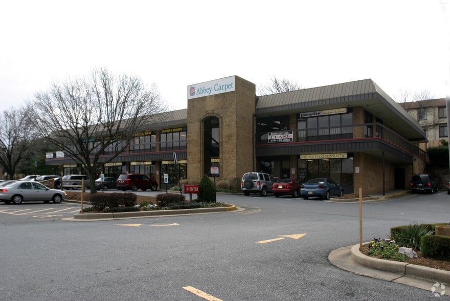 More Photos Of 4 S McCain Dr, Frederick Unknown For Lease