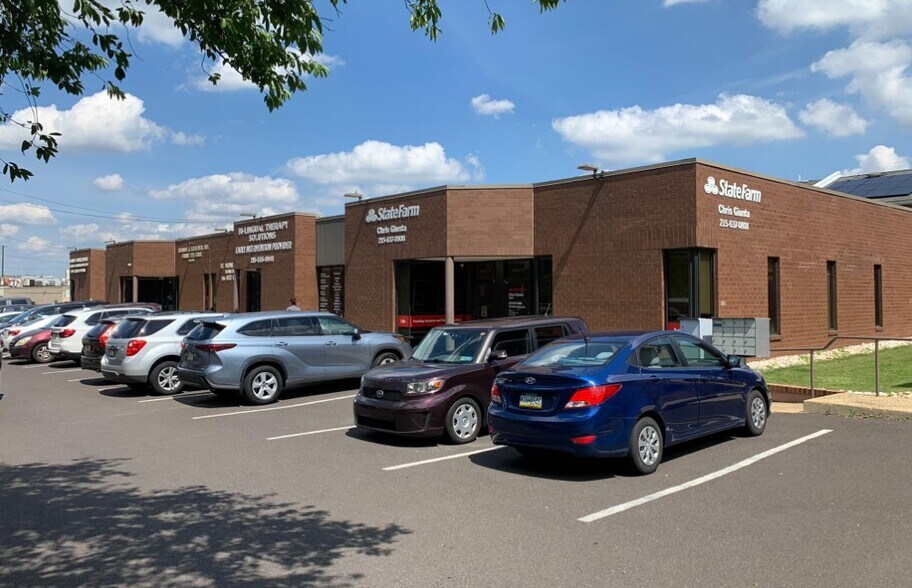 More Photos Of 10501 Academy Rd, Philadelphia Medical For Sale