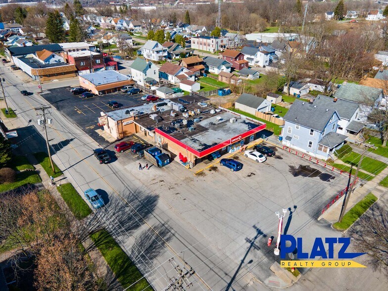 More Photos Of 311 Maplewood Ave, Struthers Storefront For Sale