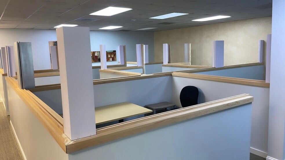 More Photos Of 8403 Westglen Dr, Houston Flex For Sale