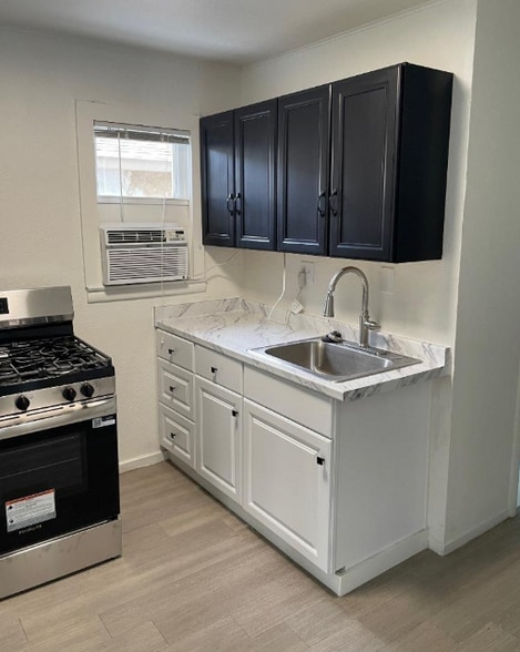 More Photos Of 101 Elliott St, Winters Apartments For Sale