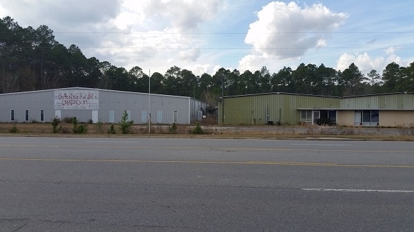 Primary Photo Of 905 Main St N, Pearson Warehouse For Sale
