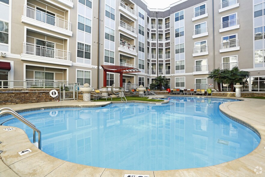 More Photos Of 900 E Six Forks Rd, Raleigh Apartments For Lease