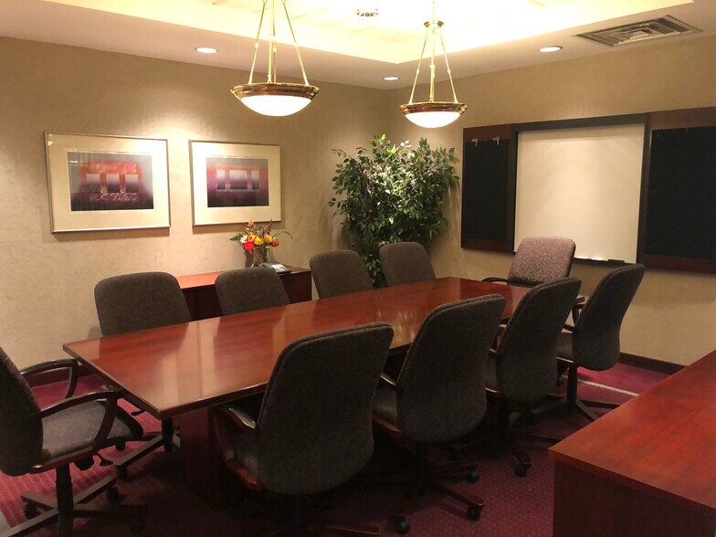 More Photos Of 290 Elwood Davis Rd, Liverpool Office For Lease