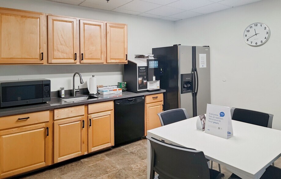 More Photos Of 371 NE Gilman Blvd, Issaquah Coworking Space