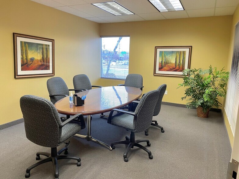 More Photos Of 4200 Cr-42 W, Savage Office For Sale