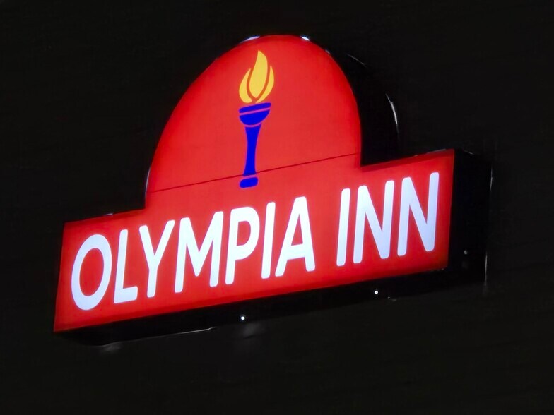 More Photos Of 8350 Razorback Rd, Colorado Springs Hotel For Sale