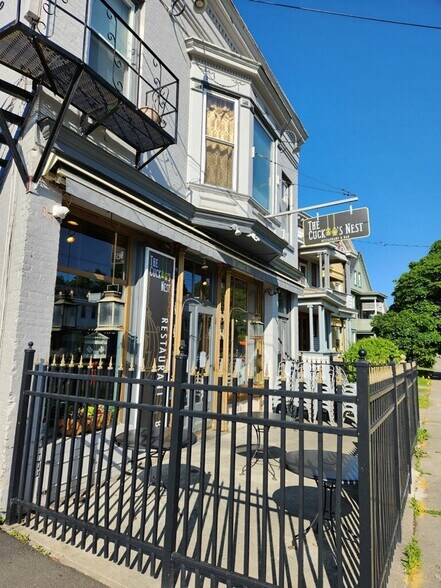 Primary Photo Of 234 Western Ave, Albany Restaurant For Sale