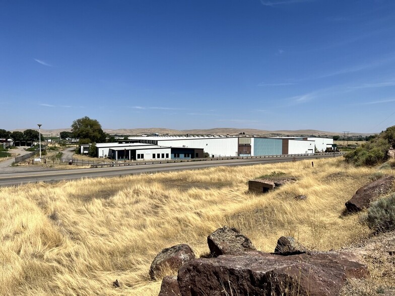 Primary Photo Of 1000 Washington St E, Vale Warehouse For Sale