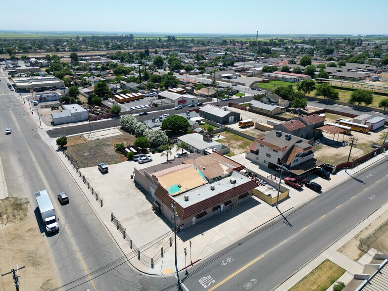 More Photos Of 425 W Perkins Ave, McFarland Fast Food For Sale