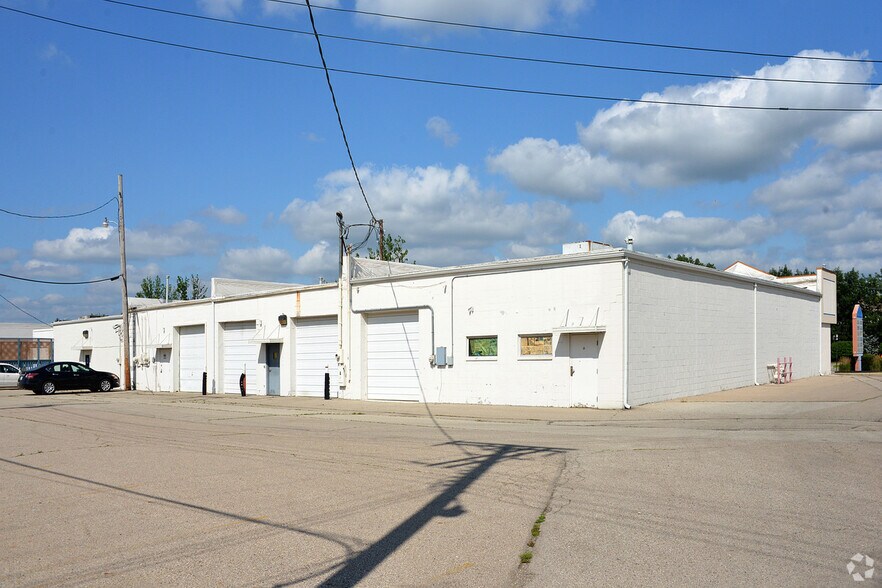 More Photos Of 2655-2661 S Dixie Hwy, Dayton Light Distribution For Sale