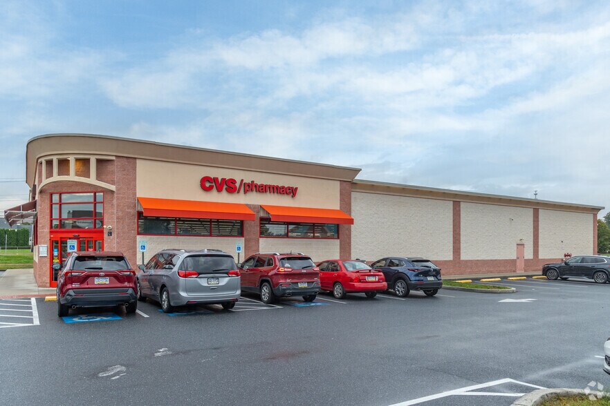 More Photos Of 2110 Spring Valley Rd, Lancaster Drugstore For Sale